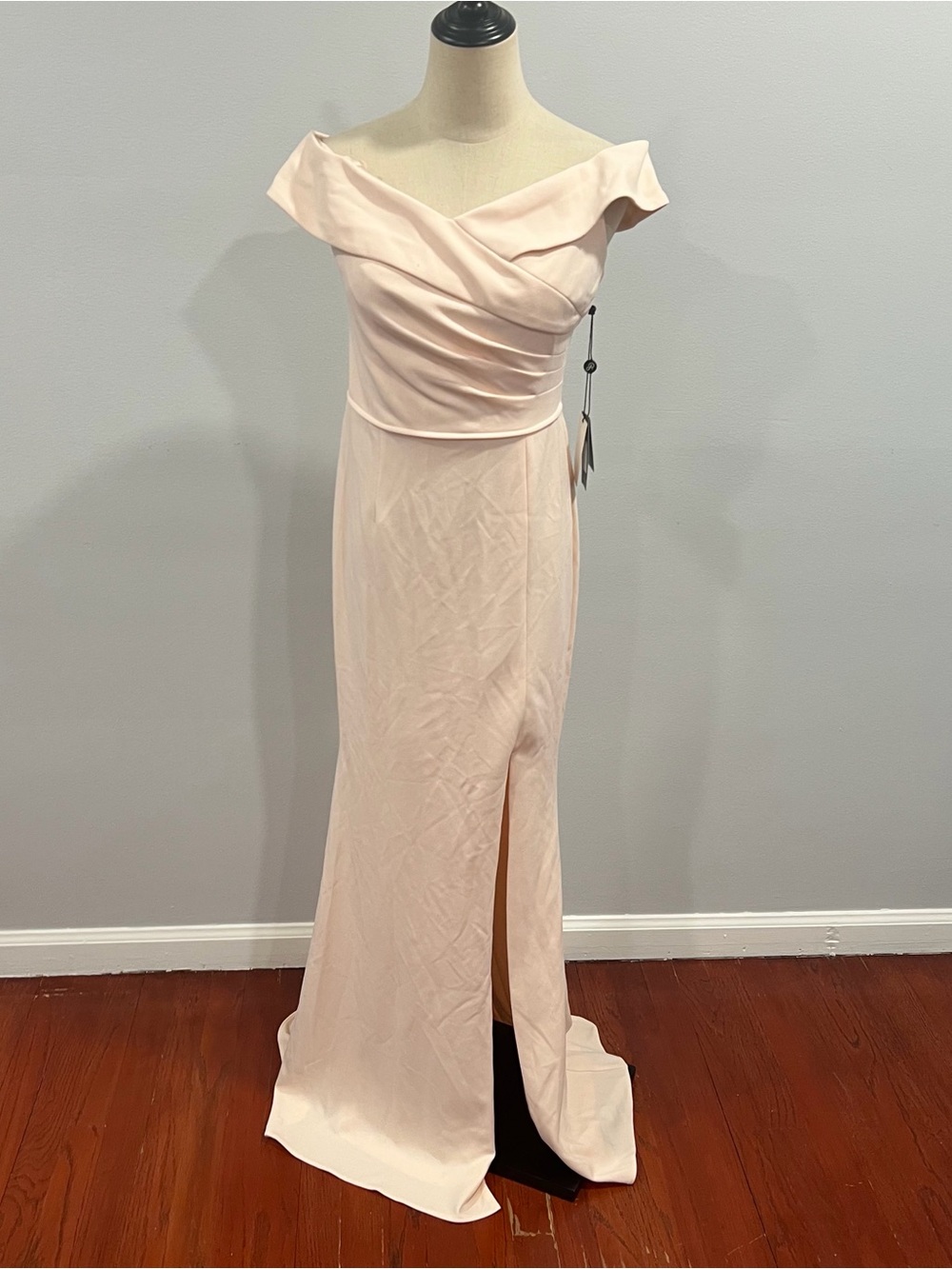 ADRIANNA PAPELL Pink Off Shoulder Full-Length Evening Sheath Dress - Reemoly